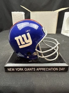 "Mini casco pisapapeles New York Giants 2008 4"" Fan Day" - Imagen 1 de 21