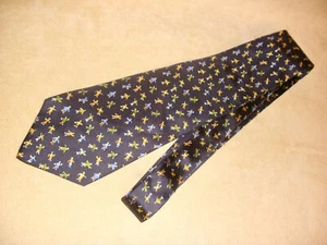 Vintage Mens Salvatore Ferragamo Navy Blue Pattern Silk Tie - Made in Italy - Picture 1 of 3