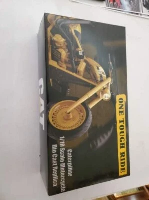 modelo expositor moto cat Foto 1 de 4