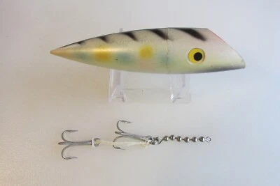 Lot #35 Luhr Jensen J-Plug With Hook Harness 4 3/4" Good Condition - Image 1 of 4