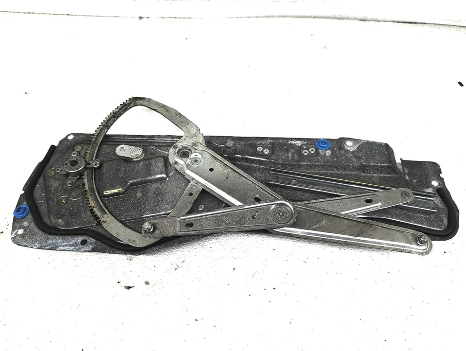 1998-2000 Volvo V70 Front Driver Door Power Window Motor Regulator 91527234 - Image 1 of 4