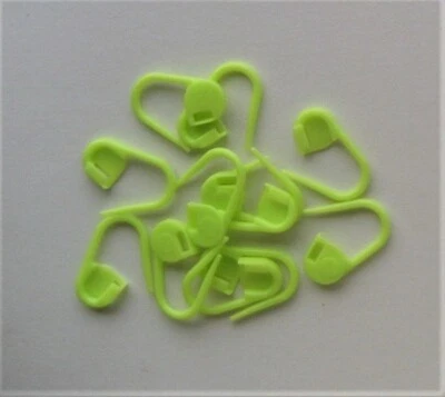 CRAFT-KNITTING/CROCHET"New Stock" 20 x PlasticLockingStitchMarkers(var. Colours) - Image 1 of 4