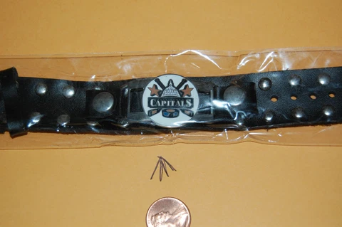 Washington Capitals Logo Leather Studded 9 1/2" Bracelet New in packaging Hockey Cover