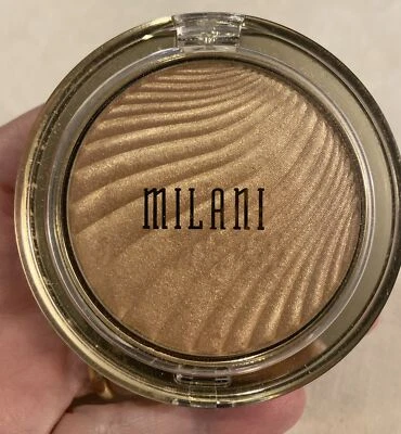 Milani STROBELIGHT INSTANT GLOW POWDER 03  SUNGLOW- Full Size 0.30 oz.   - Image 1 of 3