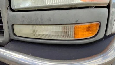 1999-2007 Sierra 2500 Hd Driver Left Front Turn Signal Light Lamp Oem 15199560 - Image 1 of 3