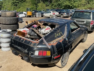 Conjunto parachoques trasero PORSCHE 928 78 79 80 81 82 83 84 85 86 Foto 1 de 3