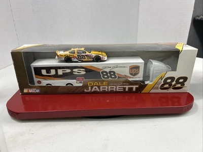 Remolque Dale Jarrett #88 UPS 2003 acción Nascar diecast coleccionable escala 1/64 Foto 1 de 4