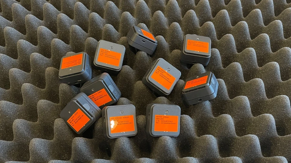 Lote de 10 sensores inalámbricos APC/Schneider NBWS100T/NBS100H NetBotz Foto 1 de 1