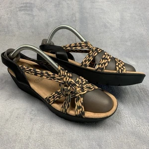 Sandalia Impo elástica con tiras boho de 7,5 m cuña punta abierta leopardo - Imagen 1 de 18