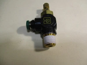New Parker, XFC701-4-4, Brass, Flow Control Valve, 1/4" tube, 1/4" NPT - Picture 1 of 5