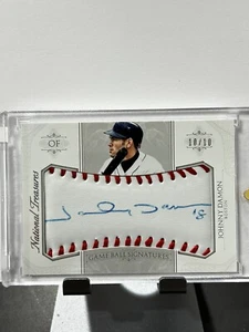 2015 Panini National Treasures Game Ball Signatures Johnny Damon /10 Red Sox - Picture 1 of 3