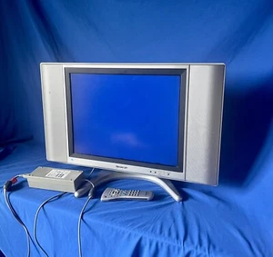 Sharp Aquos Liquid Crystal TV Model LC-20B6U-SM Excellent with Remote - Picture 1 of 23
