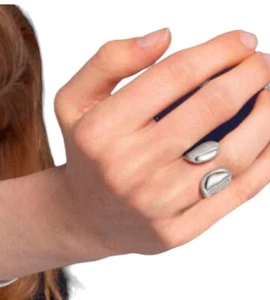 QVC UNOde50 Silvertone High Polish Ring Size 6- Mismatch - Picture 1 of 6