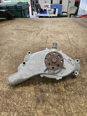 Bomba de agua de aluminio Big Block Chevy BBC 3975928 396 427 454 Corvette ZL1 L88 FABRICANTE DE EQUIPOS ORIGINALES Foto 1 de 4