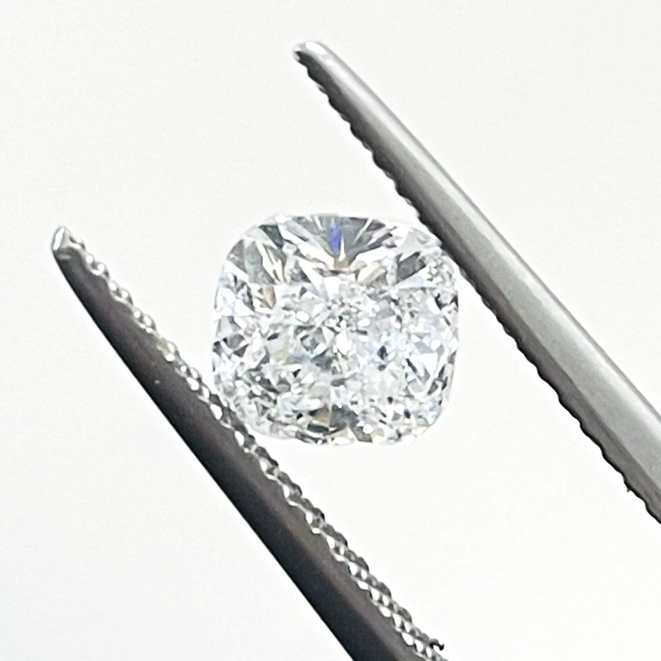GIA Certified Natural Loose Diamond 1.00 Ct Cushion Cut F VS2 For Jewelry Ring - Image 1 of 4
