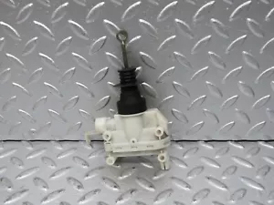 ⚙31638⚙ Mercedes-Benz W201 190LE 1.8L Door Lock Vacuum Actuator Front Left - Picture 1 of 9