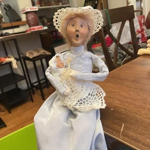 Byers Choice Carolers Victorian Woman Baby Wicker Chair Mother Holding Baby VTG - Picture 1 of 24