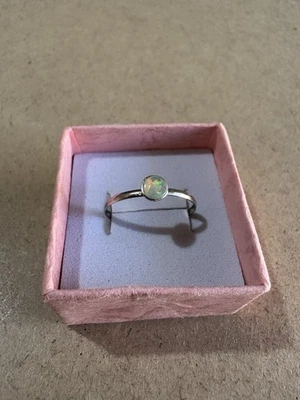 Anello Sottile Con Cabochon Opale Etiope Naturale E Argento 925 0.7GR 19MM - Immagine 1 di 3