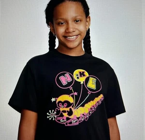 50% OFF! NIKE Girl's Youth CATERPILLAR BALLOON T-Shirt BLACK SIZE S FD5367 010 - Picture 1 of 5