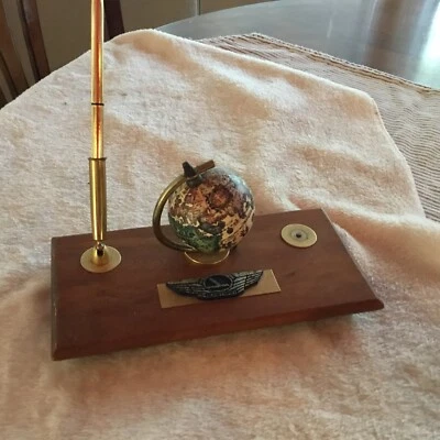 Juego de escritorio Eastern Airlines Old World Globe Foto 1 de 4