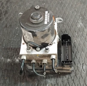 BMW 1 SERIES 318d Sport 2006 ABS PUMP 6772214/ 6772213 - Picture 1 of 9