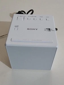 Sony ICF-C1 Dream Machine Cube AM FM Alarm Clock Radio LCD Display Colour White - Picture 1 of 4