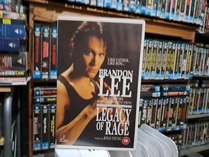 LEGACY OF RAGE - BRANDON LEE - BOLO YEUNG- BIG BOX- EX RENTAL -PAL VHS Mint - Imagen 1 de 5