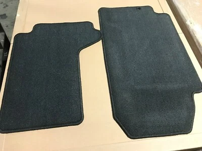 New 2006-2010 OEM Pontiac Solstice Front Floor Mat EBONY - Image 1 of 2