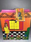 Étui vintage 1968 Barbie Family House Vinyle par Mattel - avec étiquette originale