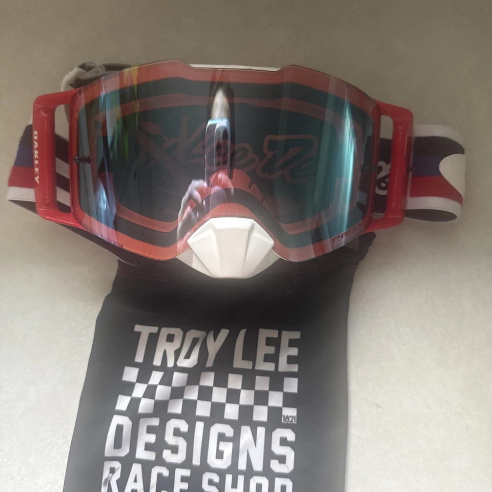 Google Oakley Front Line MX. Troy Lee Designs, moldura vermelha, branca preta. Prizm MX - Imagem 1 de 4