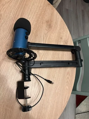 Blue Yeti USB Mikrofon + Aokeo AK-58 Mikrofonarm - Bild 1 von 3