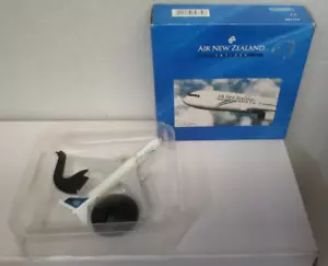1/500 SCHABAK AIR NEW ZEALAND BOEING 767-300 PLANE #827/79 OLD STOCK - Bild 1 von 4