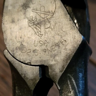 KLEIN Tools HD213-9NETH Lineman’s Pliers 9-1/2" USA - Image 1 of 4