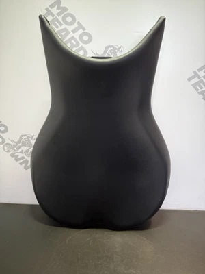 Asiento de piloto Triumph Daytona 675R 2013-2017 OEM 2301107 CORTE PEQUEÑO VER FOTOS Foto 1 de 4