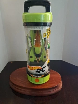 Hot Wheels 24 Ours Light Up Engine RC Car Case Remote Green - Image 1 of 4