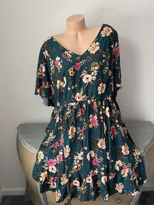 Torrid 5X Dress Real Green Floral Challis Tiered Skater Tea Length Plus Strappy - Picture 1 of 17