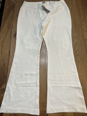 Chico's The Ultimate Fit Stretch Flare Trouser Pants Cream, Women's 2.5 - NEW - Image 1 of 4