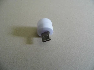 2 Stck. USB Nachtlicht Mini LED - LEUCHTE - NEU - UNBENUTZT - Bild 1 von 2