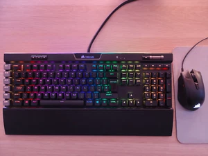 Corsair K95 Platinum RGB Mechanical Gaming Keyboard Cherry MX Blue with Mouse - Photo 1/18