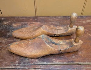 Antique & Vintage Wooden Shoe Tree Forms Insert or Stretcher 18 1 Hinged - Picture 1 of 10