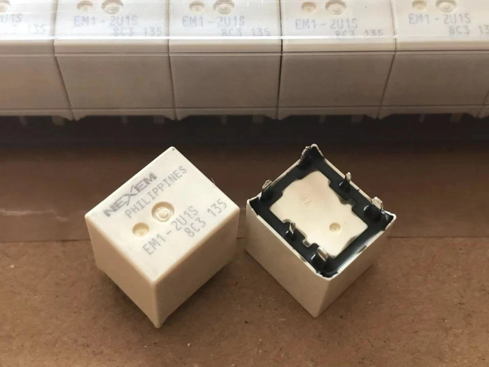 EM1-2U1S EM1-2U1 Automotive Relay 16VDC 1A 6 Pins x 1pc - Image 1 of 1