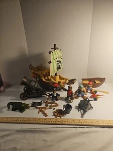 Toy Kingdom Pirate Ship & Keenway Toys Pirate & Captain + Accessories - Picture 1 of 24
