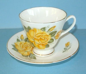 Vintage Hamilton Fine Bone China Yellow Roses Tea Cup & Saucer - Imagen 1 de 6