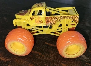MONSTER JAM WHIPLASH YELLOW W Gears ORANGE lose 4X4 Truck Rarität 1/64 Diecast sehr guter Zustand - Bild 1 von 7
