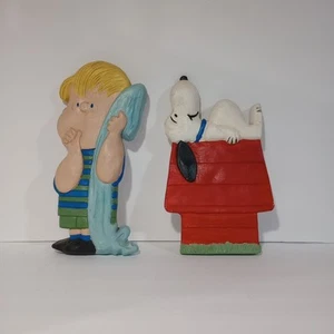 Vintage Peanuts Hanging Wall Plaque, Snoopy And Linus Plaster Chalkware. - Picture 1 of 8