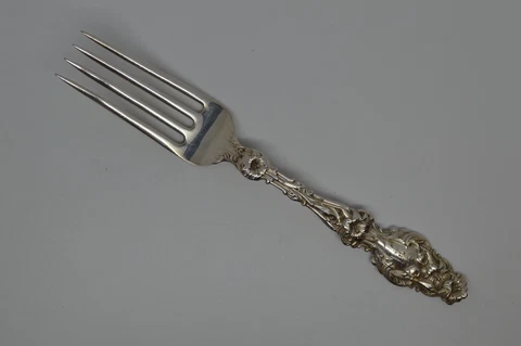 Whiting Lily Sterling Silver Luncheon / Dinner Fork - 6 3/4" - 47g - Mono Cover