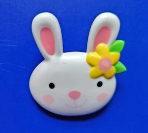 Hallmark PIN Easter Vintage BUNNY RABBIT Girl FACE Yellow Flower '90s Brooch - Picture 1 of 2