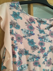 NEW Immaculate Ruffle Sleeved Size 14/ 16 Top - Picture 1 of 4