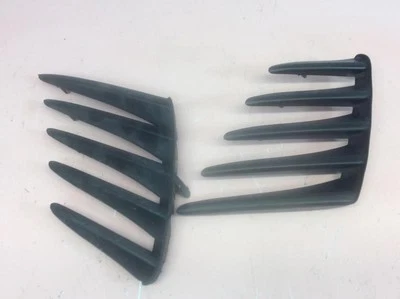 09-19 Nissan 370Z Left Driver Right Rear Bumper Grill Vent V - Image 1 of 4