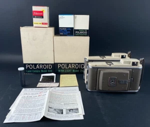 Vintage Polaroid Land Camera Model 80A and Model 80B Wink Light Model 250 Lot - Picture 1 of 24